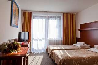 Отель Wierchomla Ski & Spa Resort Пивнична Двухместный номер с 2 отдельными кроватями-1